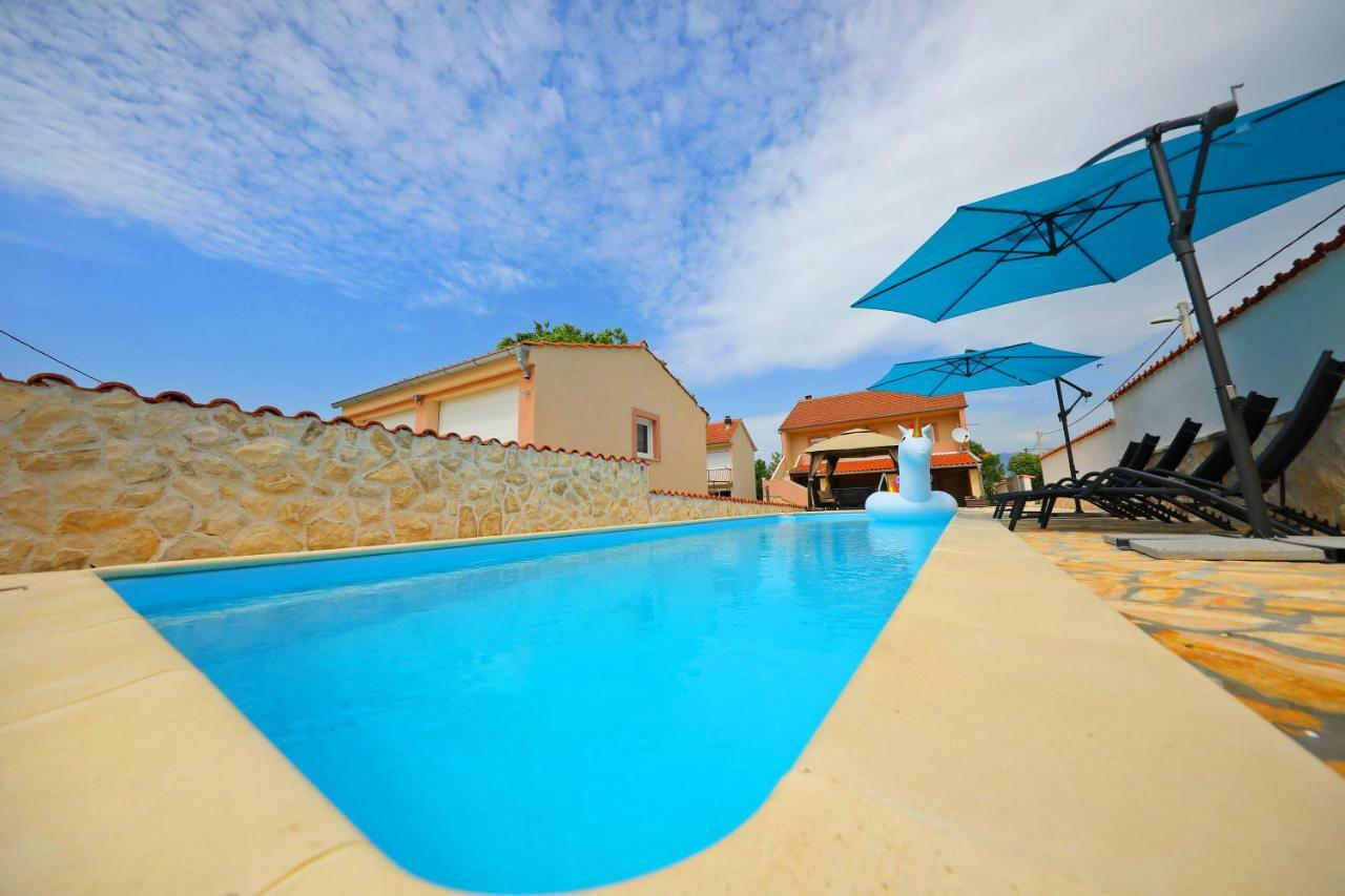 Holiday Home Luka Pridraga المظهر الخارجي الصورة